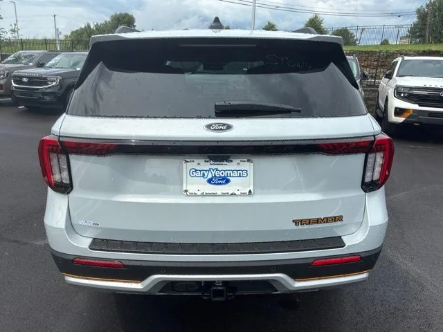 New 2026 White Ford Tremor image 5
