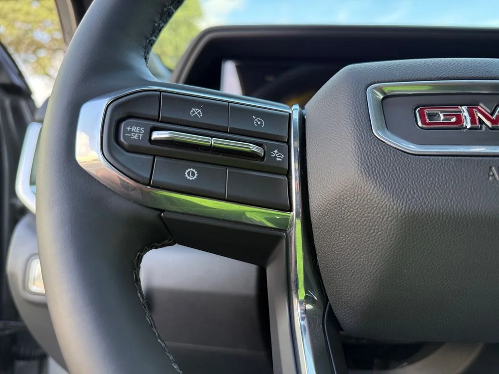 Used 2026 Silver GMC Elevation image 24