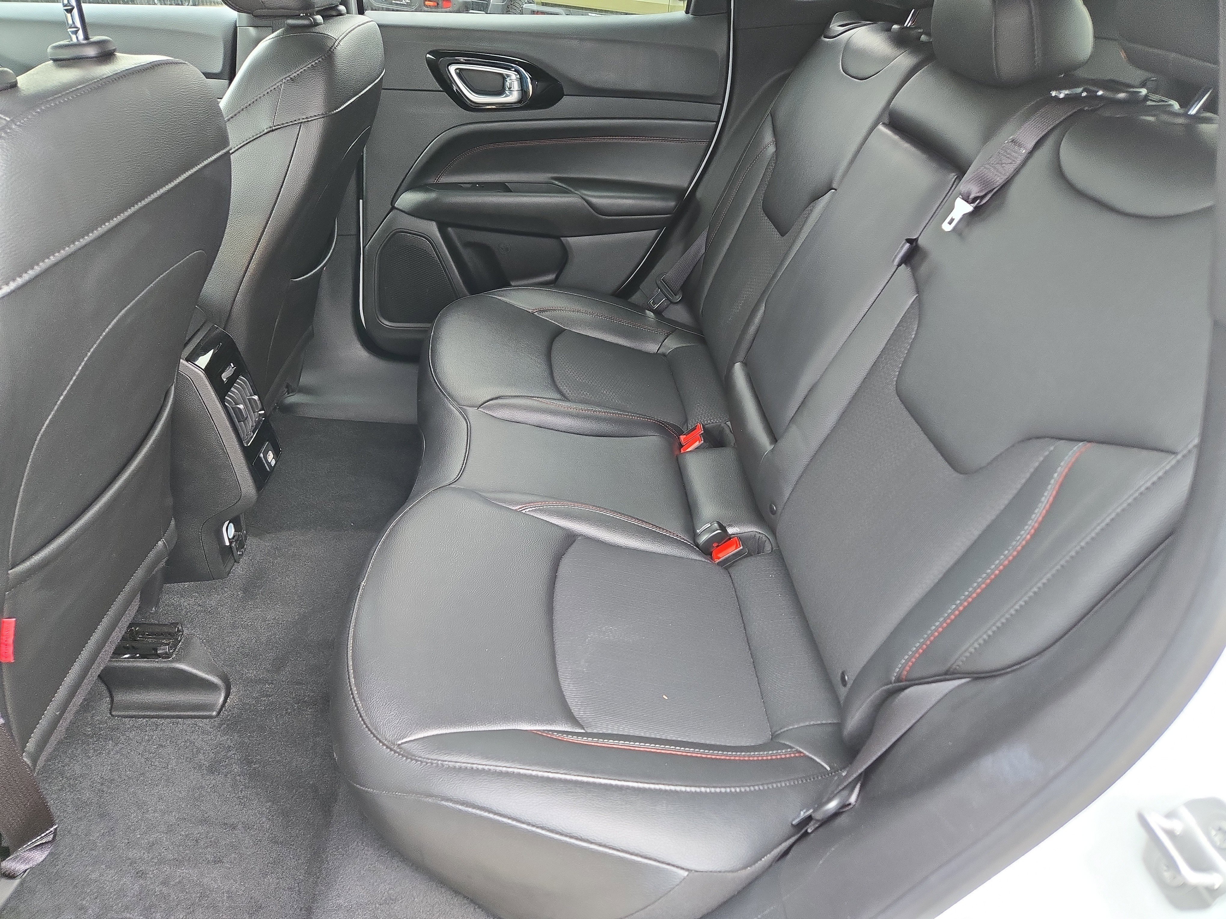 Certified Used 2025 Bright White Clearcoat Jeep Trailhawk image 16