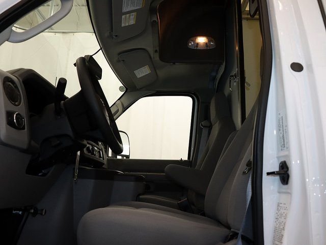 2025 Ford E-Series Cutaway Base - Photo 15