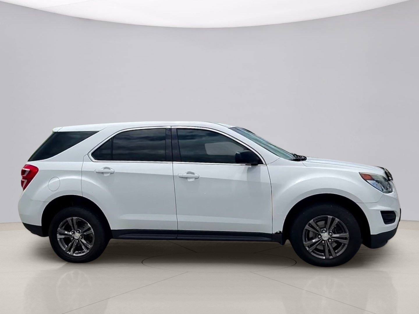 Used 2016 White Chevrolet LS AWD image 6
