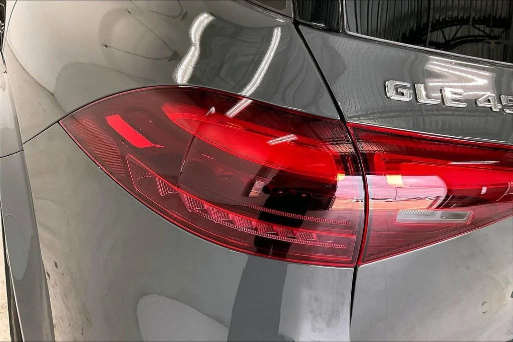 New 2026 MANUFAKTUR Silicon Grey Mercedes-Benz GLE 450 image 28