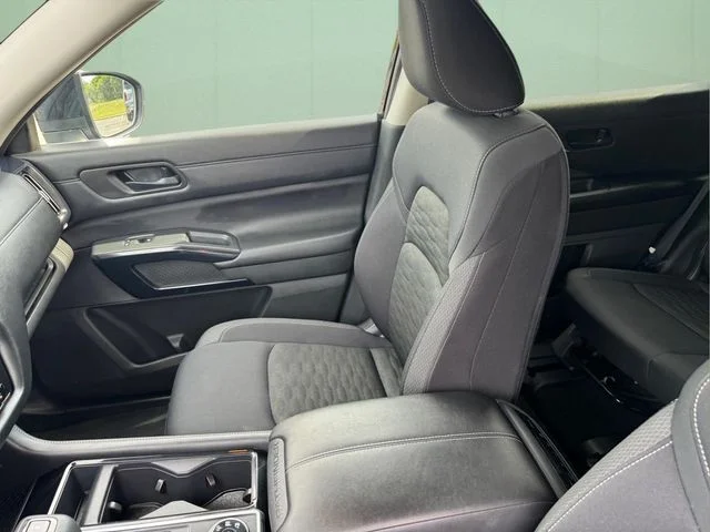 Used 2025 Black Nissan SV image 9