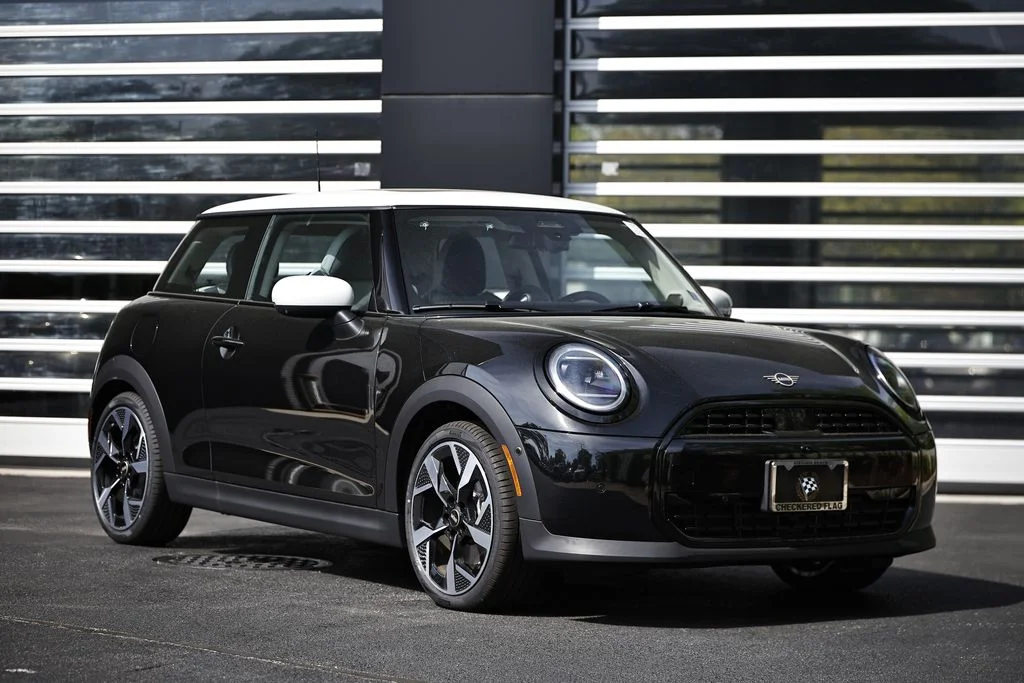 2026 MINI Hardtop's photo