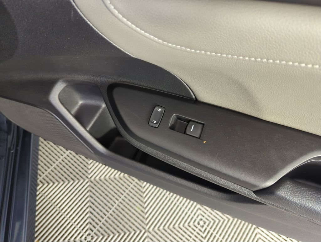 Used 2017  Honda EX-L image 35