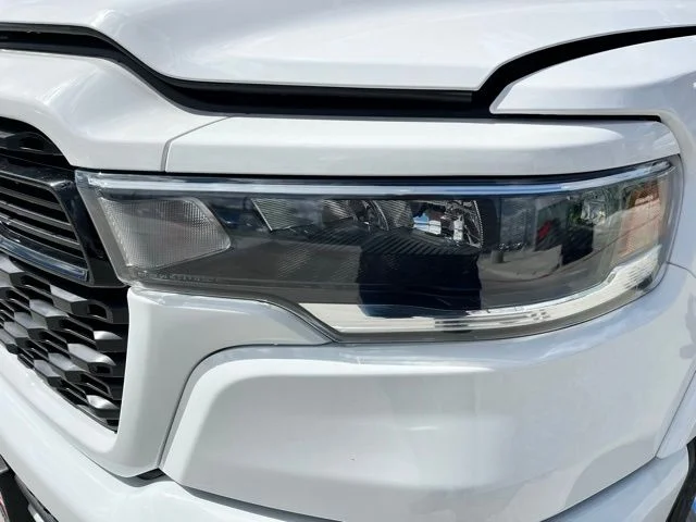 New 2026 Bright White Clear-Coat Exterior Paint RAM Big Horn/Lone Star image 13