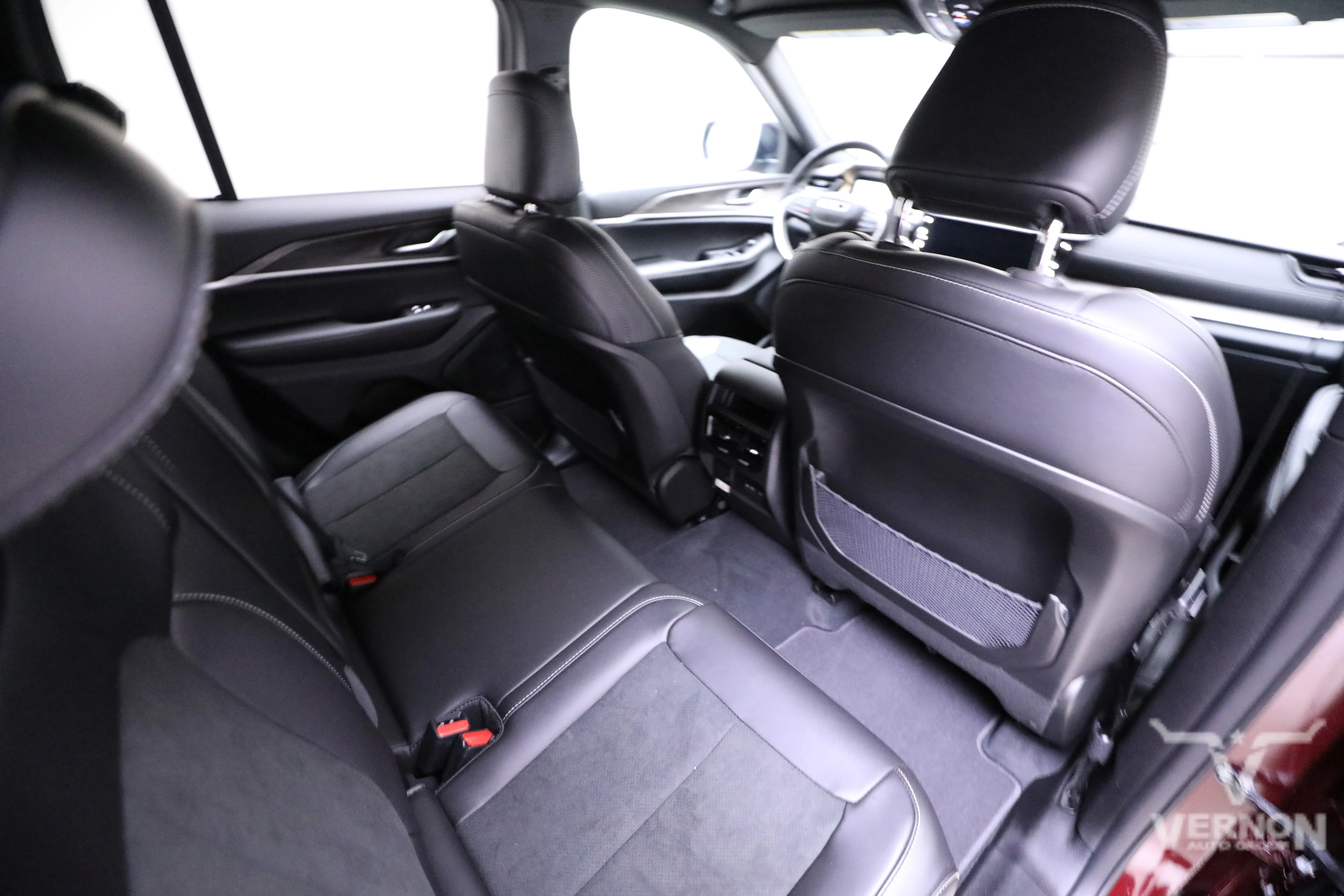 New 2026 Jeep Grand Cherokee Laredo Altitude 4x4