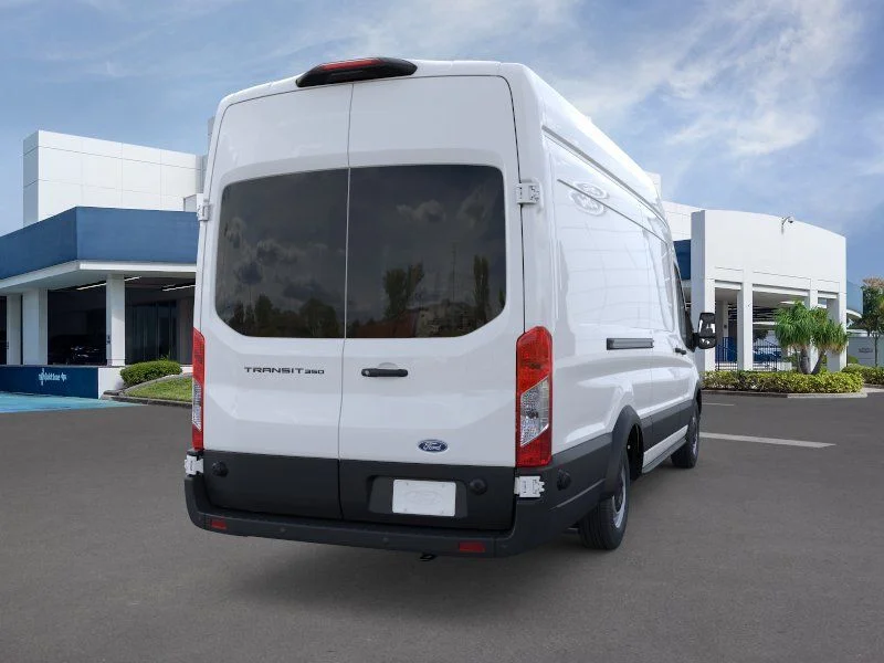 New 2026 Oxford White Ford Base image 8