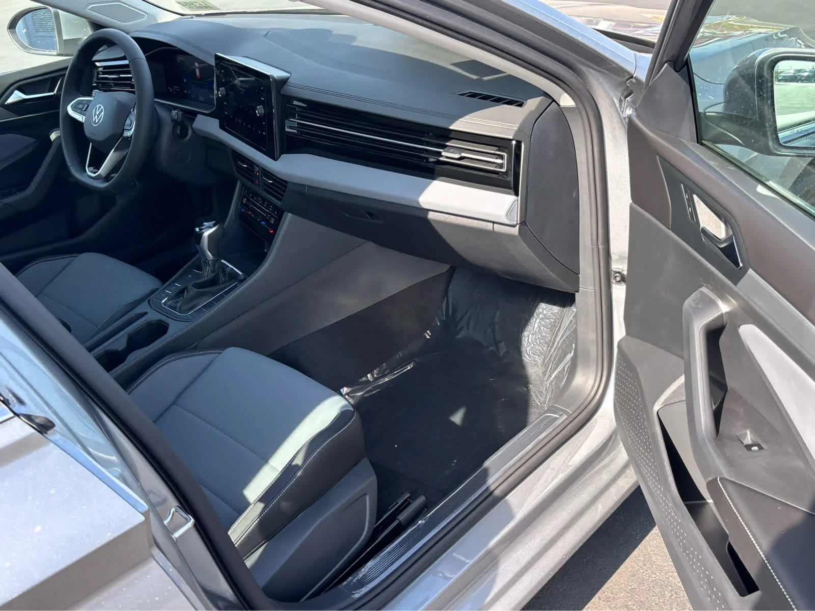 New 2026 PYRITE SILVER Volkswagen SE image 20