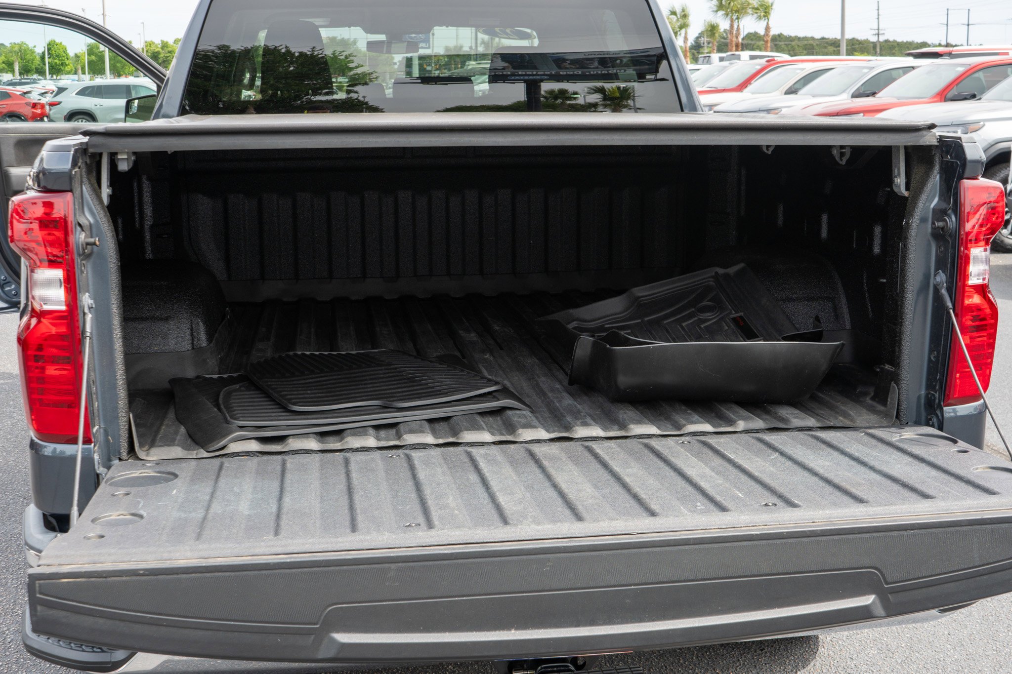 Used 2022 Shadow Gray Metallic Chevrolet LT image 29