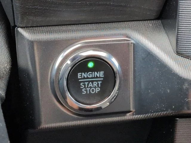 Certified Used 2022 Blue Ford Platinum image 29