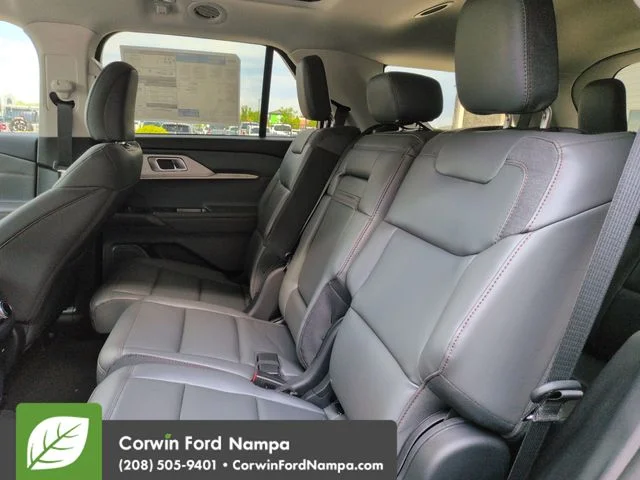 New 2026 Vapor Blue Ford Active image 25
