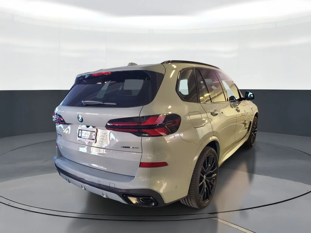 Used 2026 Brooklyn Grey Metallic BMW sDrive40i image 3