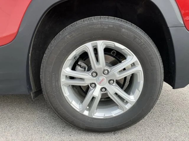 2024 GMC Terrain SLE - Photo 30