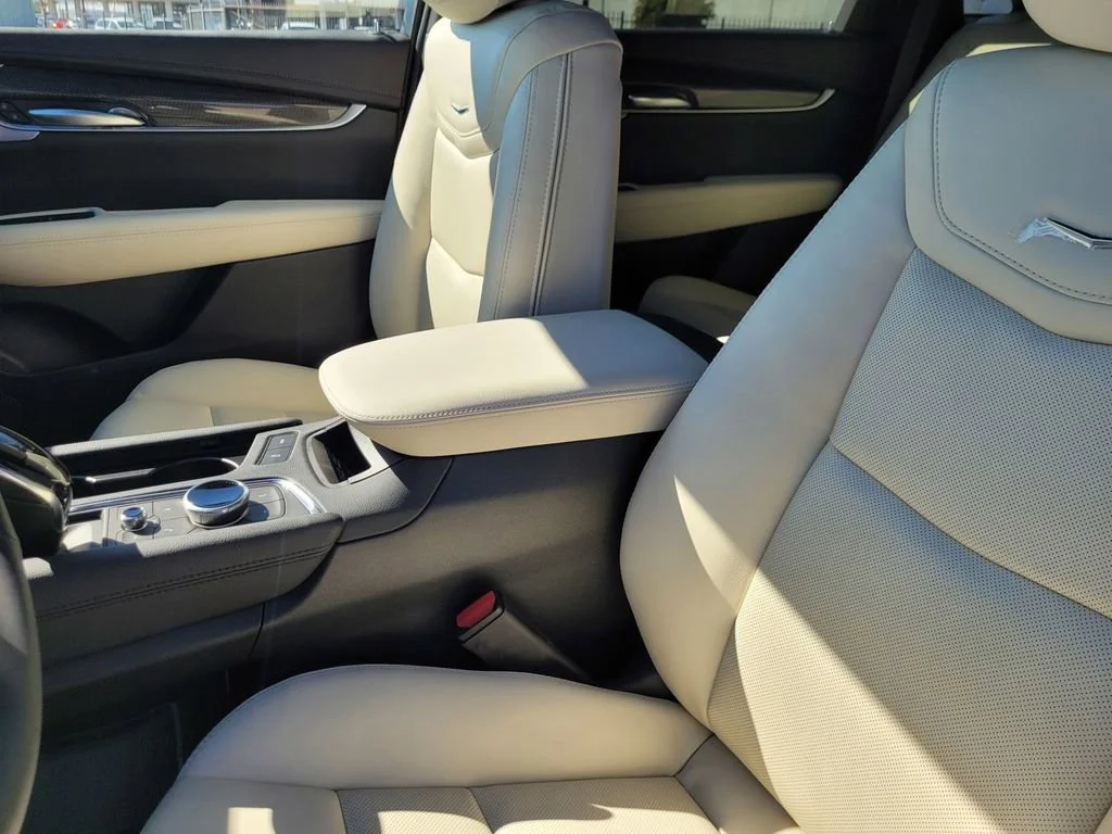 2025 Cadillac XT5 Sport - Photo 12