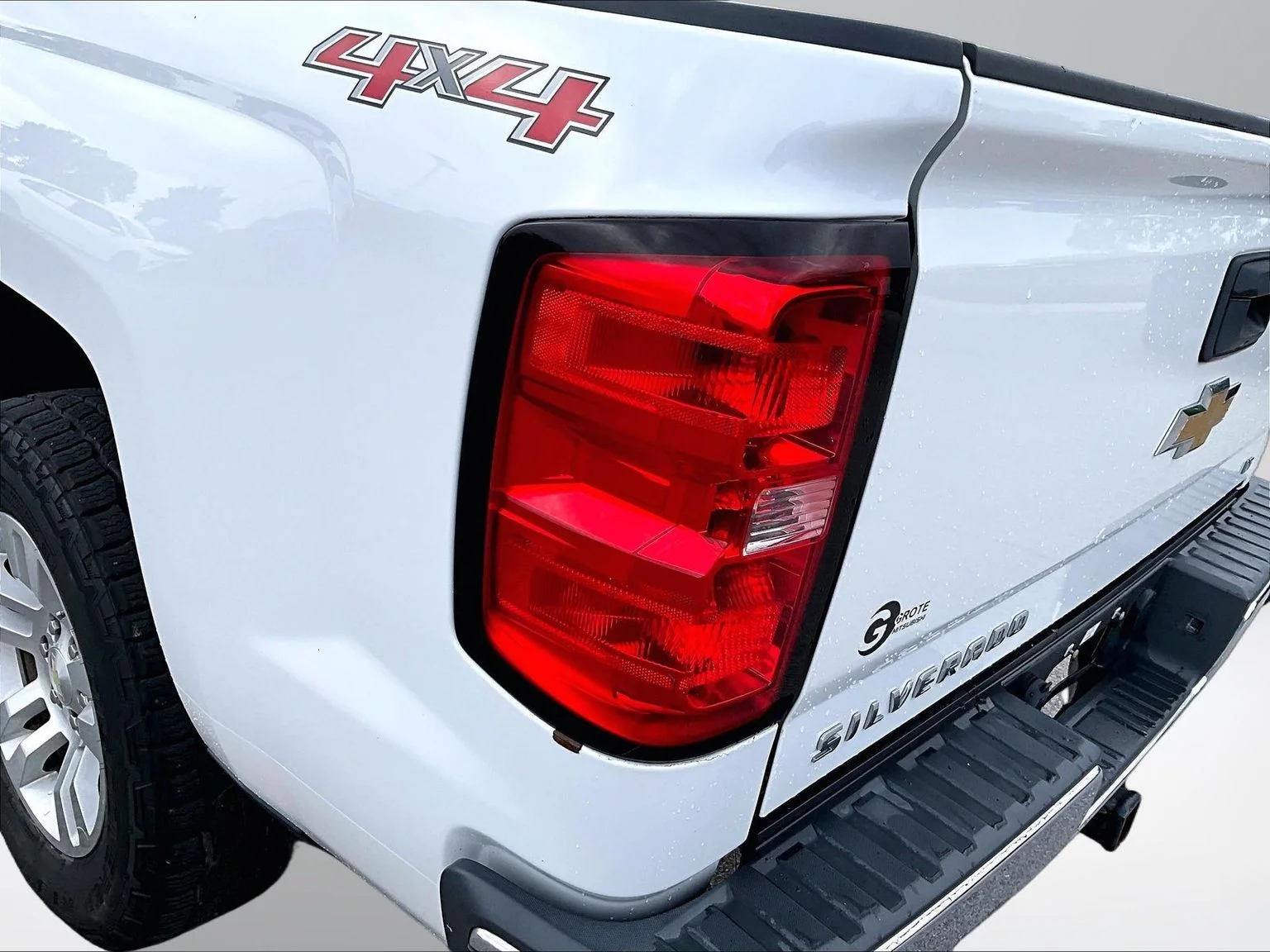 Used 2016 White Chevrolet LT image 32
