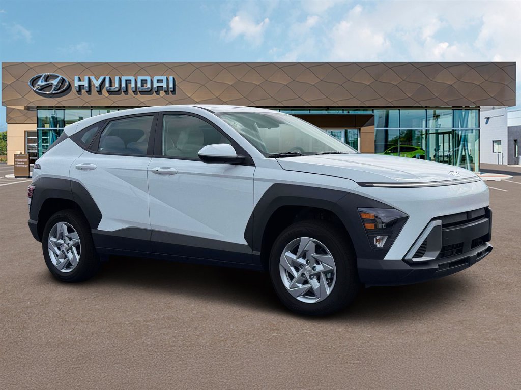 New 2027 White Hyundai SE image 10