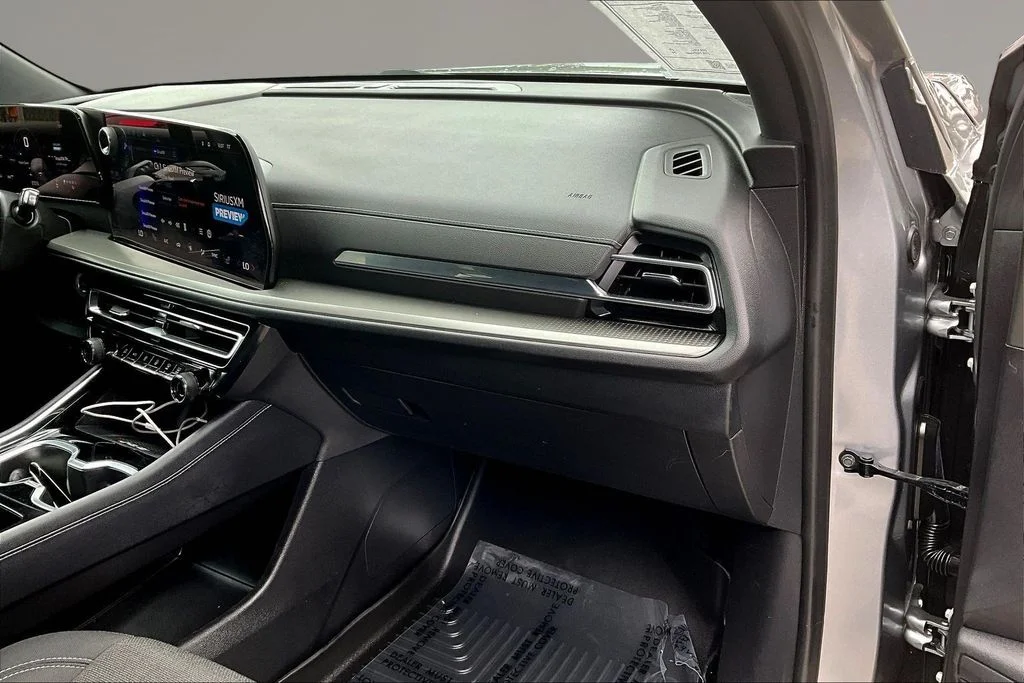 Used 2025 Sterling Gray Metallic Chevrolet LT image 25