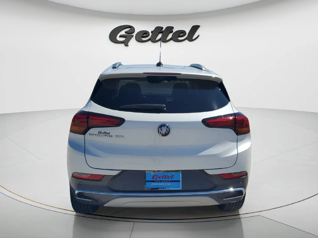 Used 2022 WHITE FROST TRICOAT Buick Essence image 6