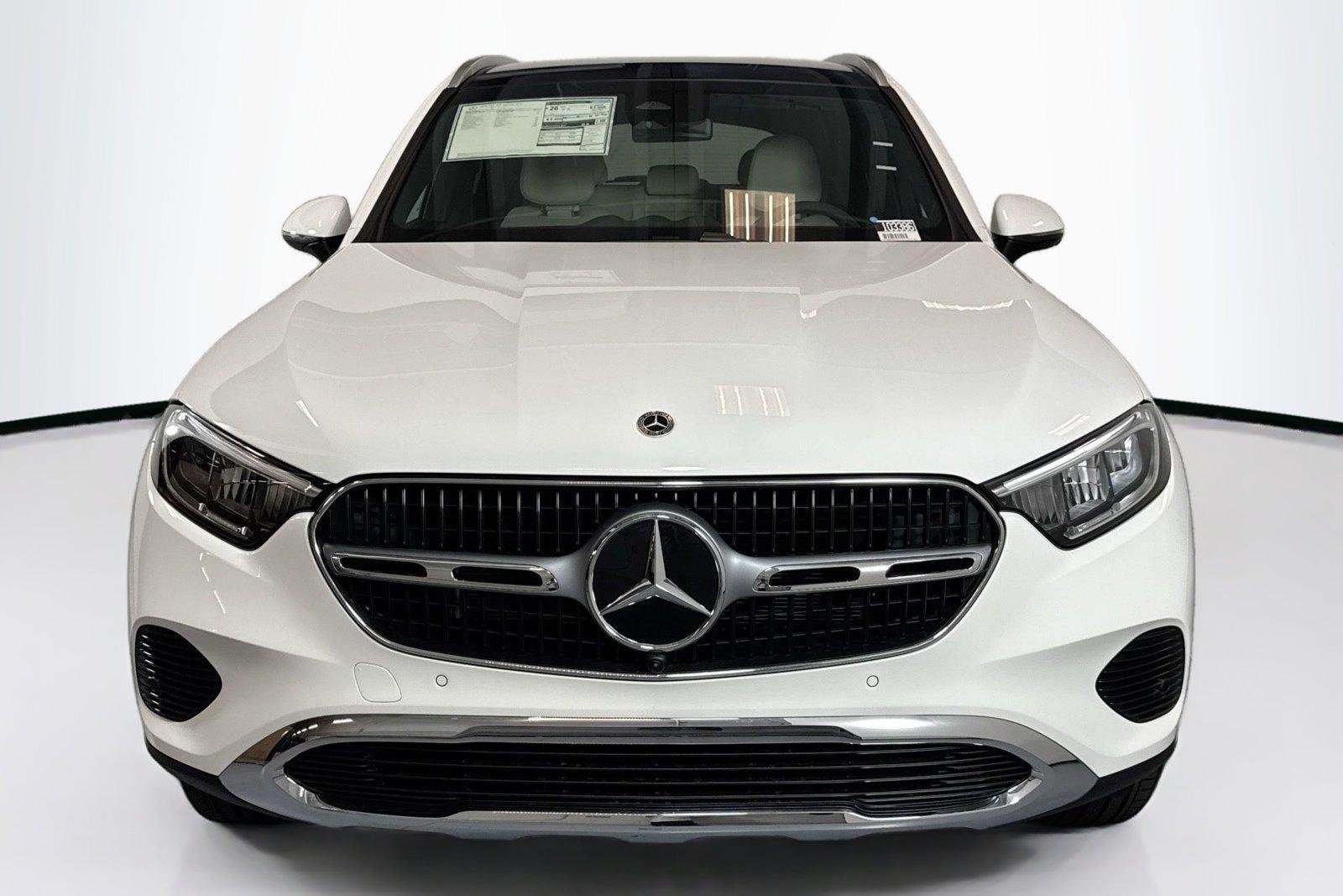 New 2026 Polar White Mercedes-Benz GLC 300 image 2