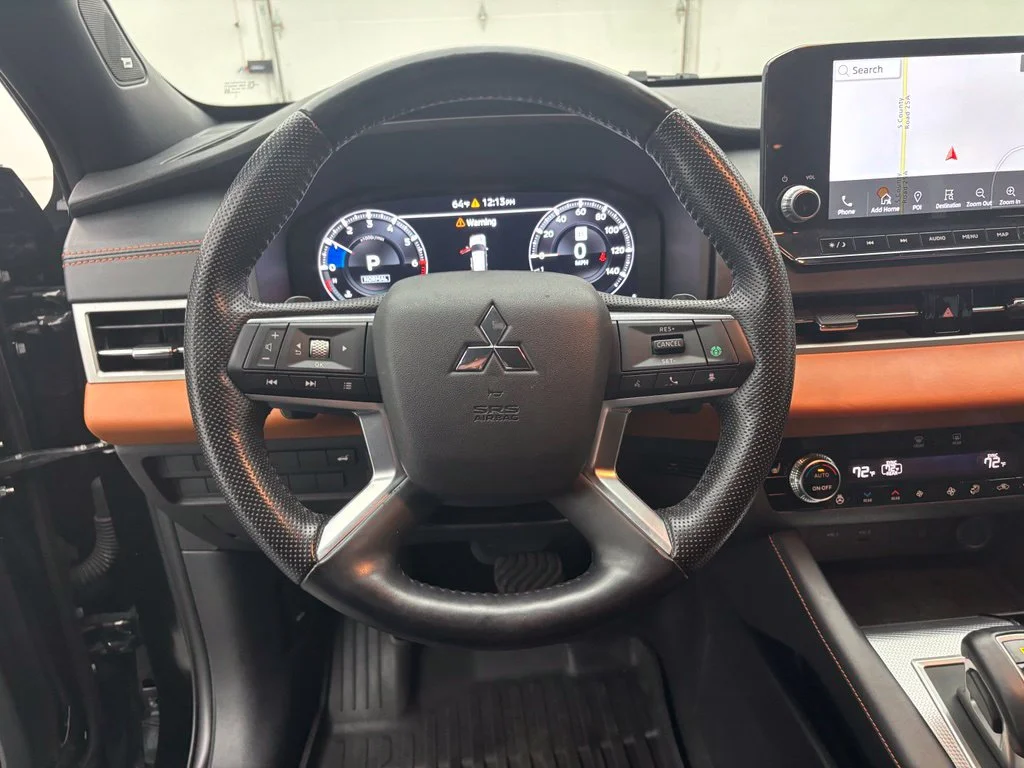 Used 2022 Black Mitsubishi SEL image 21