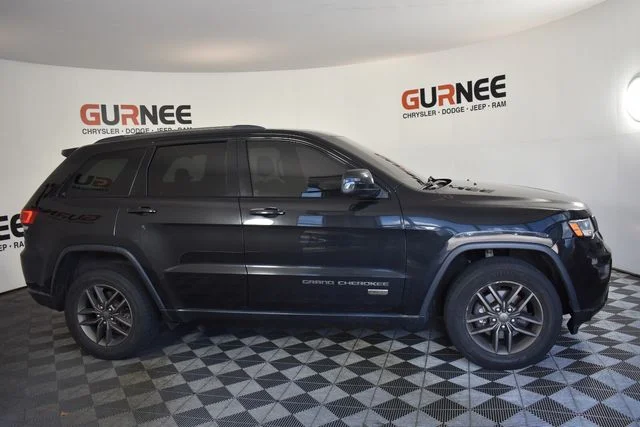 Used 2016 Jeep Grand Cherokee Laredo with VIN 1C4RJFAG6GC417280 for sale in Gurnee, IL
