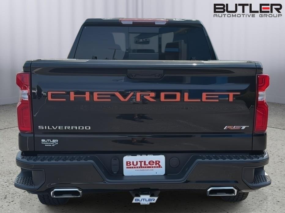 Used 2023 Black Chevrolet RST image 5