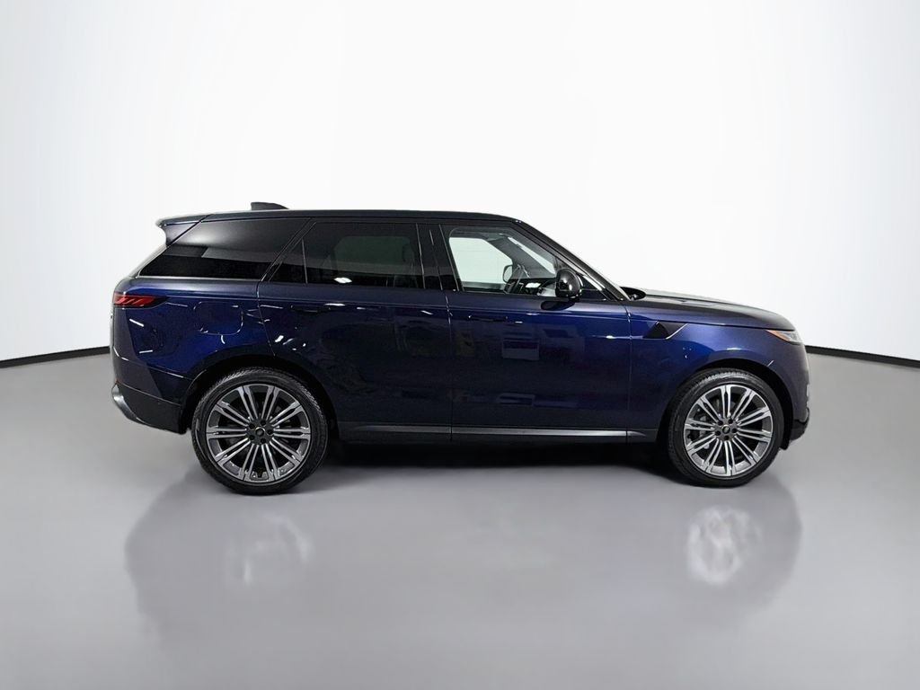 Used 2023 Portofino Blue Metallic Land Rover SE image 4