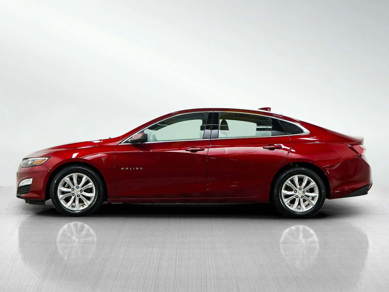 Used 2019 Chevrolet Malibu 1LT with VIN 1G1ZD5ST7KF228165 for sale in Roseville, Minnesota