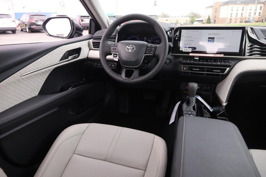 Used 2026 Reservoir Blue Toyota XLE AWD (Natl) image 22