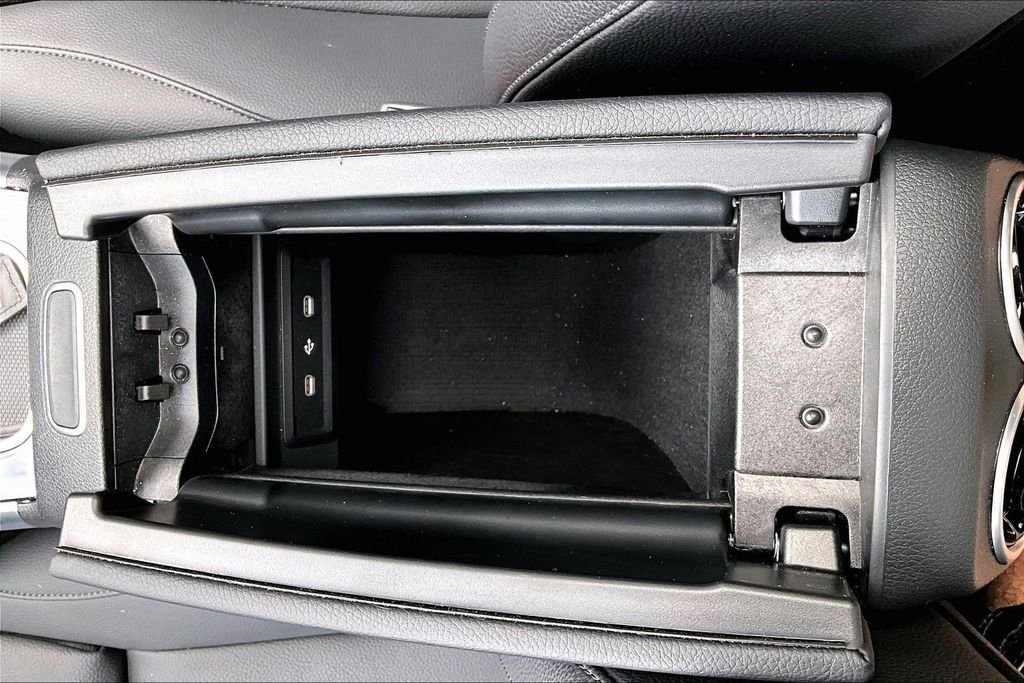 Used 2026 Gray Mercedes-Benz GLB 250 image 26