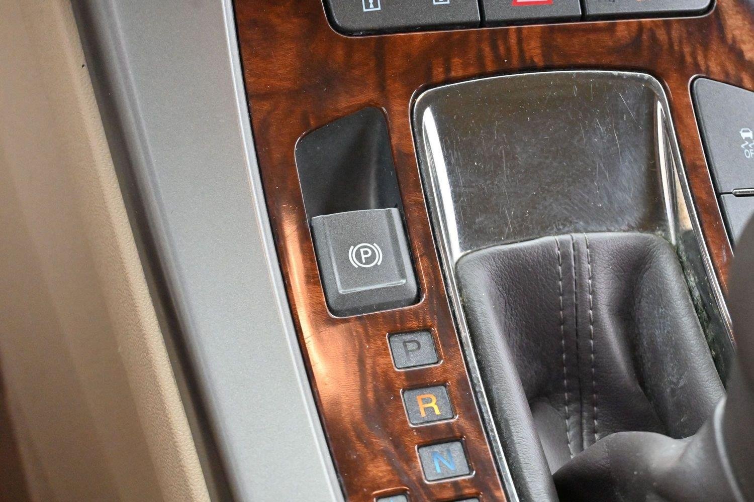 Used 2013 Summit White Buick Leather image 24