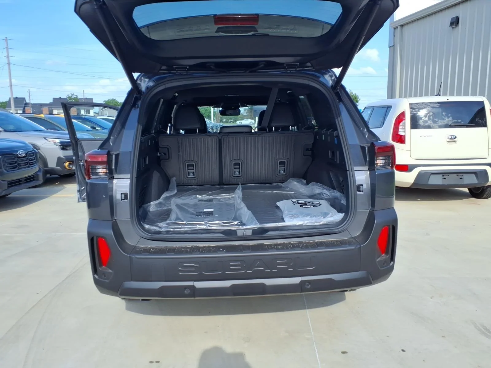 New 2026 MAGNETITE GRAY METALLIC Subaru Limited XT image 19