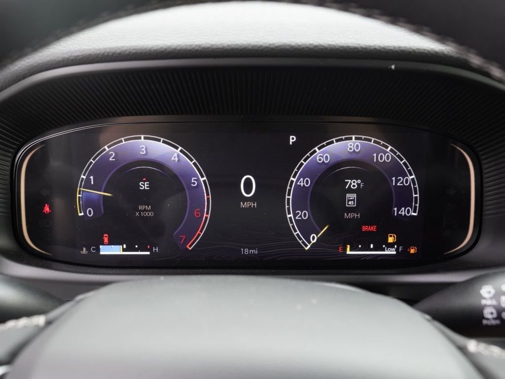 New 2026 Bright White Clear-Coat Exterior Paint Jeep Limited image 13