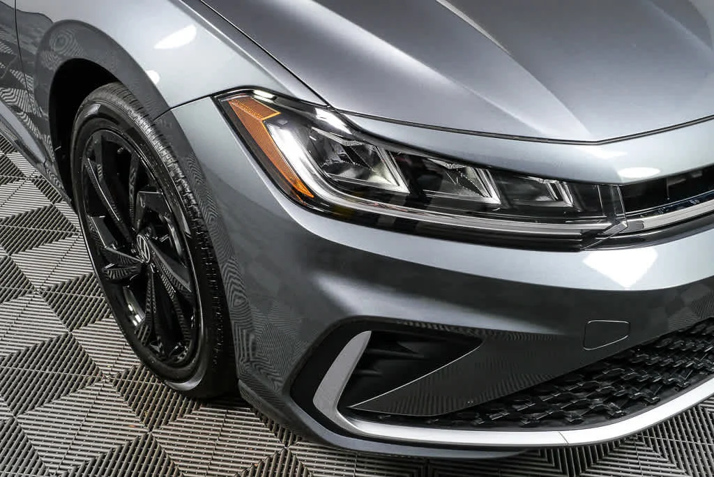 New 2026 Platinum Gray Metallic Volkswagen SE image 35