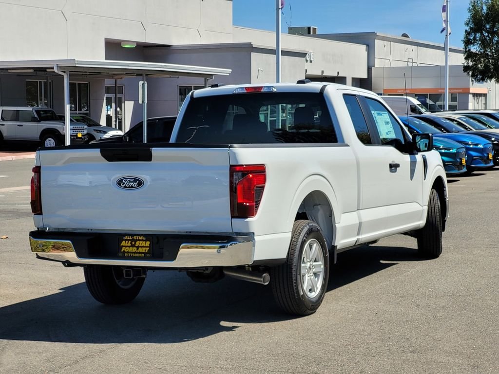 New 2026 Oxford White Ford XL image 3