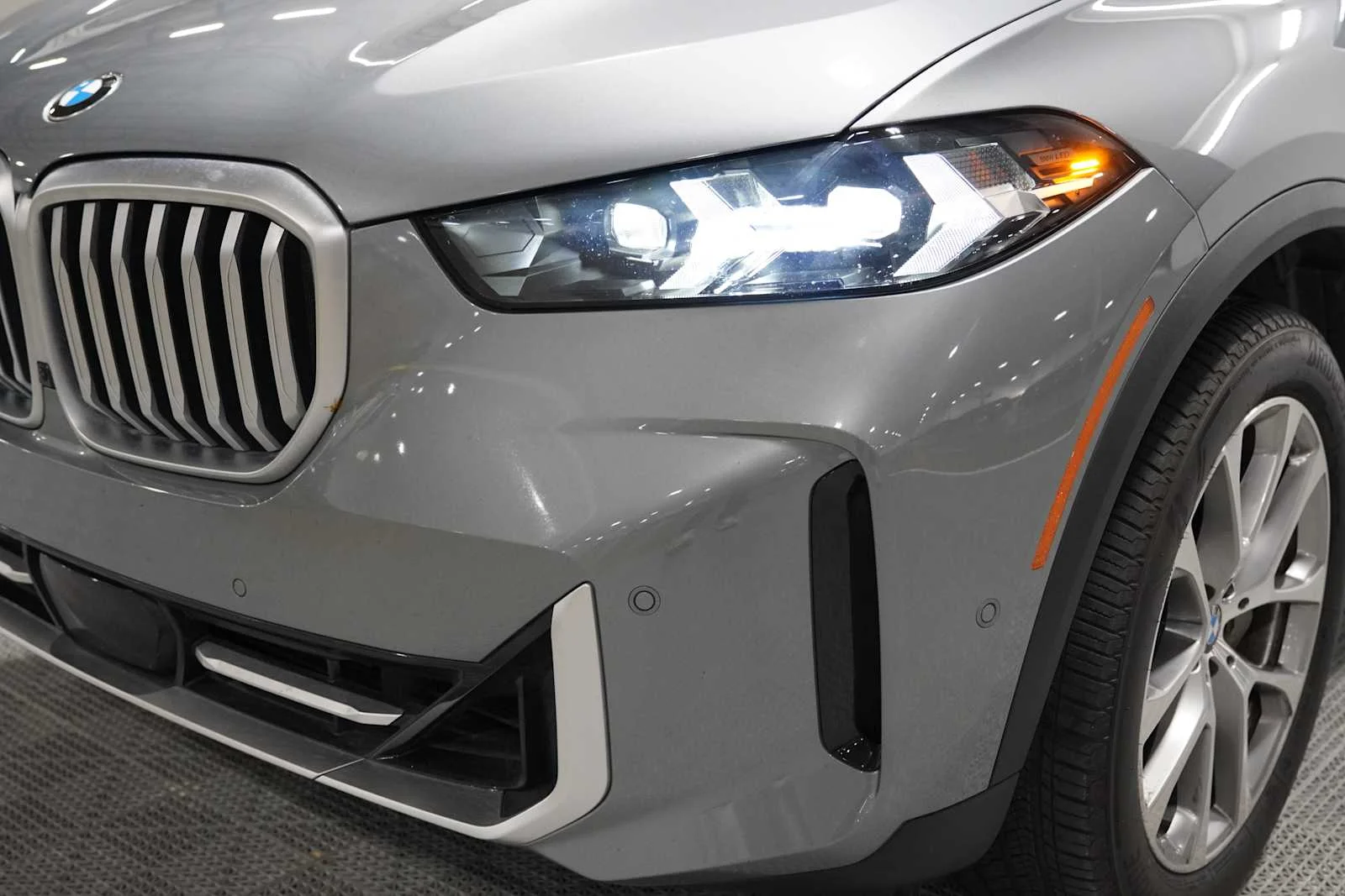 Used 2024 Not Available BMW xDrive40i image 7