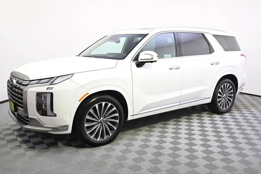 Used 2025 Hyundai Palisade Calligraphy with VIN KM8R7DGE1SU858144 for sale in St. Louis Park, Minnesota