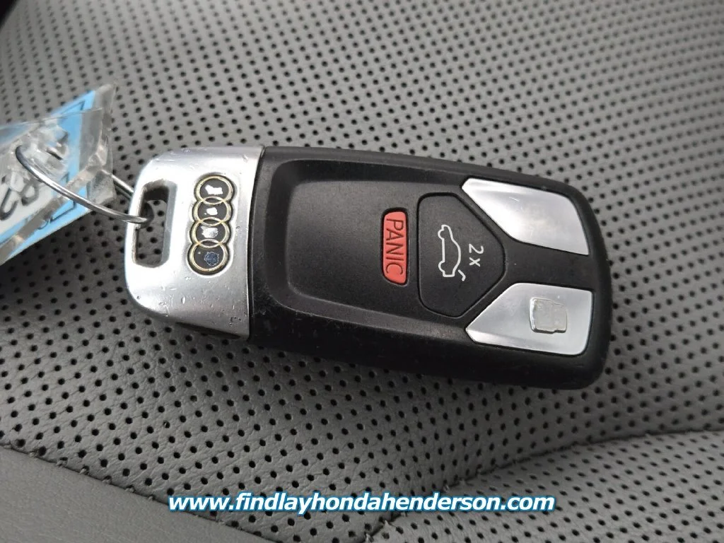 Used 2019 Gray Metallic Audi 55 SE Premium Plus image 32