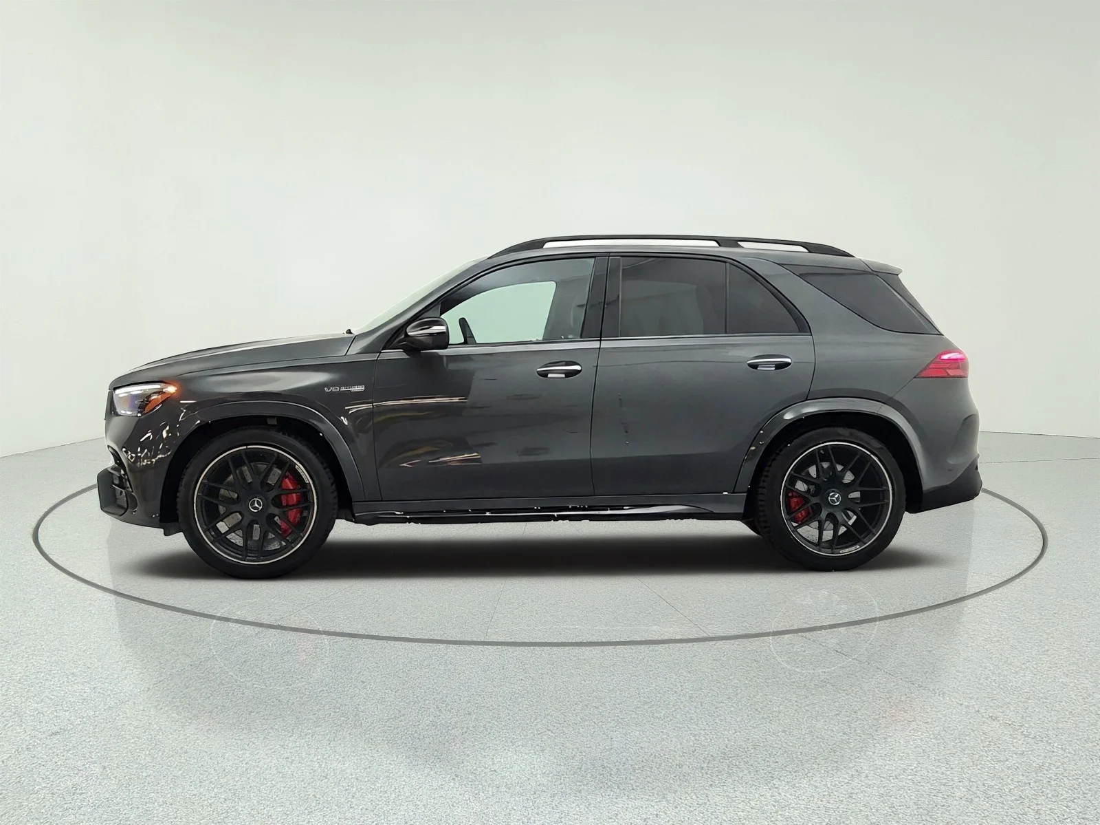 Used 2025 MANUFAKTUR Signature Silicon Grey Mercedes-Benz AMG® GLE 63 S 4MATIC+ SUV image 8