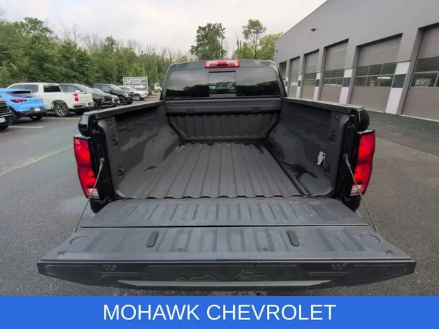 Used 2023 Black Chevrolet Z71 image 27
