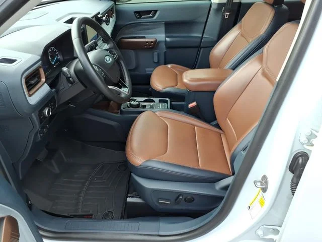 Used 2023 White Ford Lariat image 16
