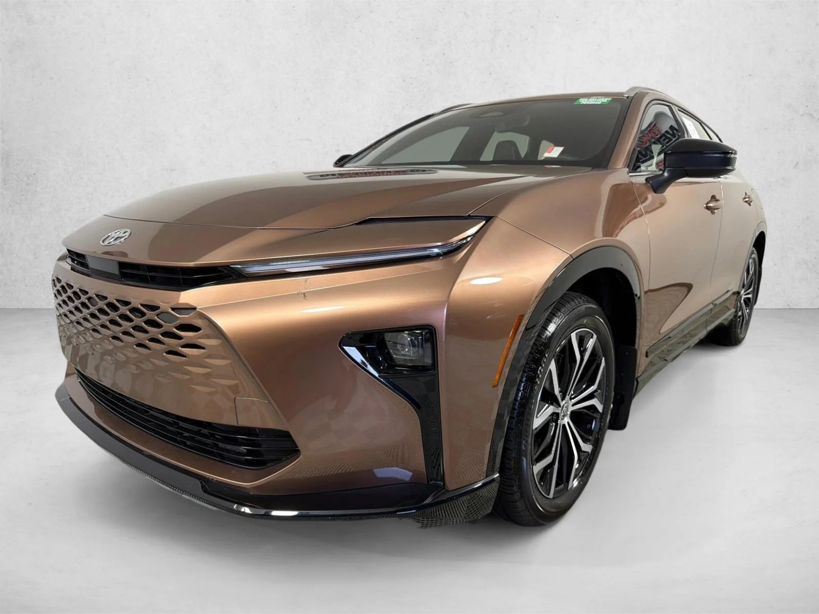 Used 2025 Copper Toyota XLE image 7