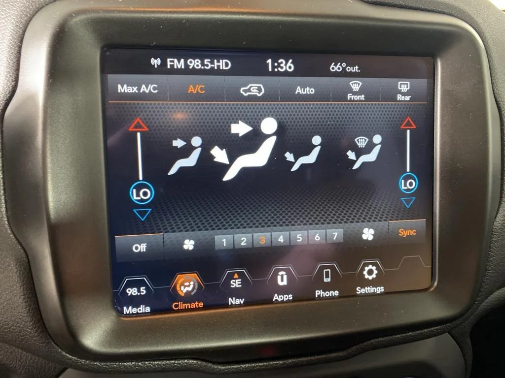 Used 2022 Gray Jeep Latitude image 20