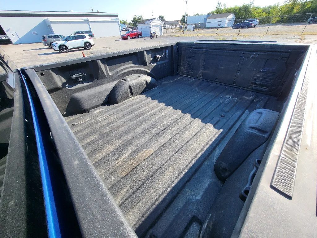 Used 2023 Atlas Blue Metallic Ford XLT image 24
