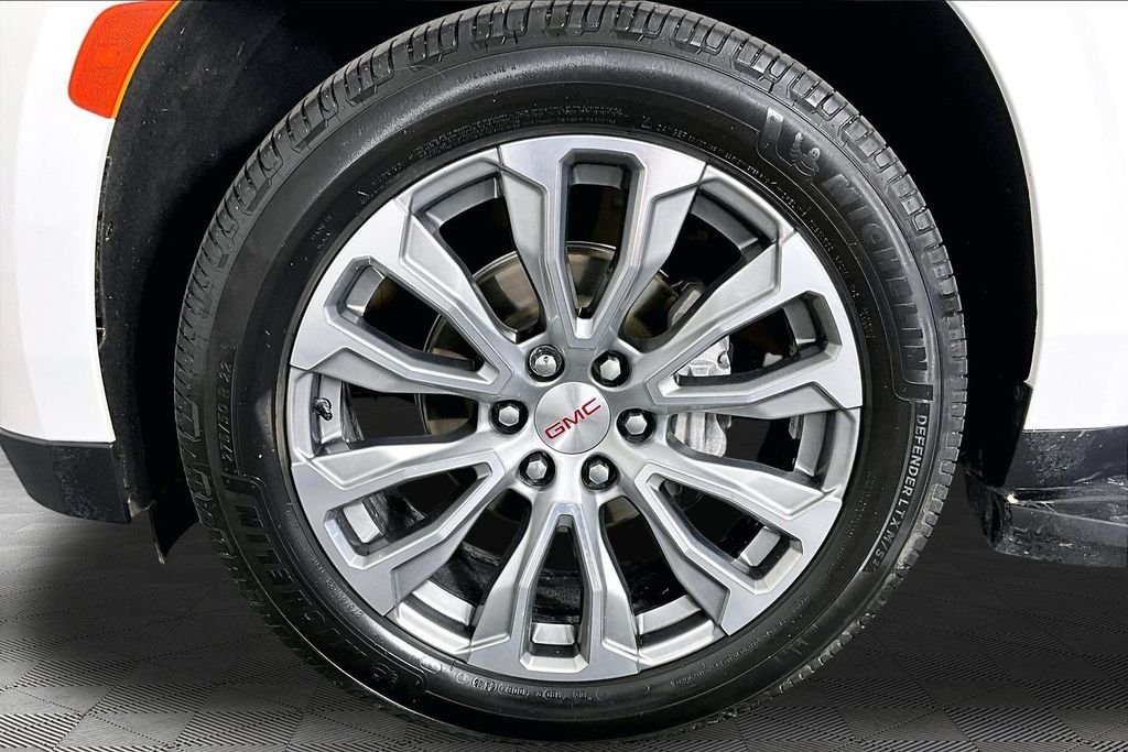 Used 2024 White GMC Denali image 32