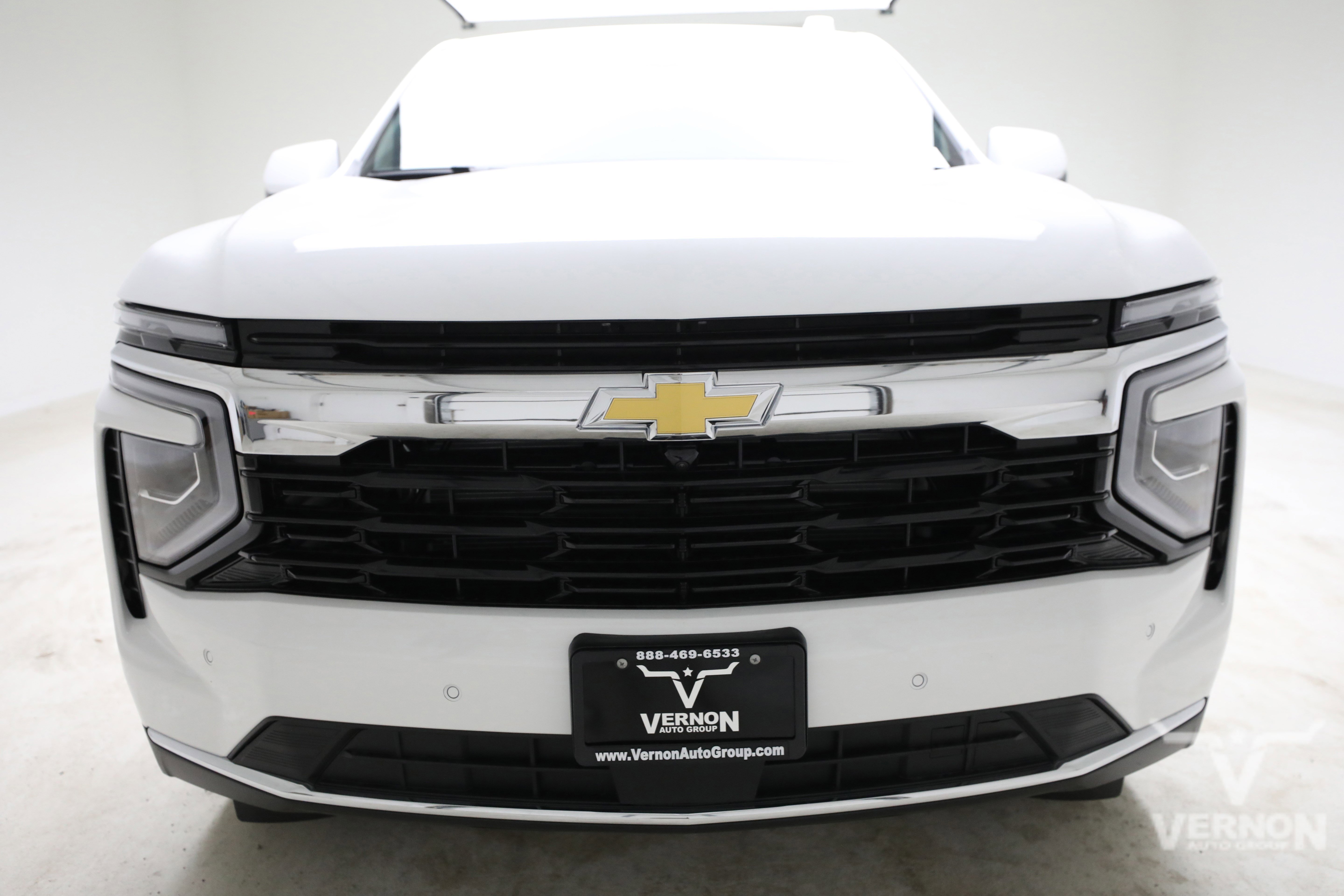 New 2026 Summit White Chevrolet N image 8