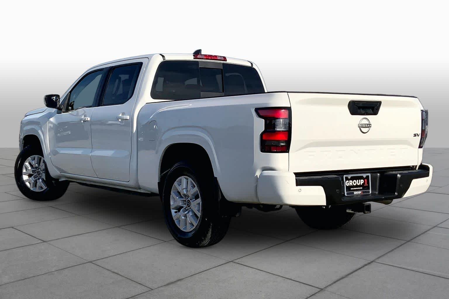 Used 2023 Glacier White Nissan SV image 12