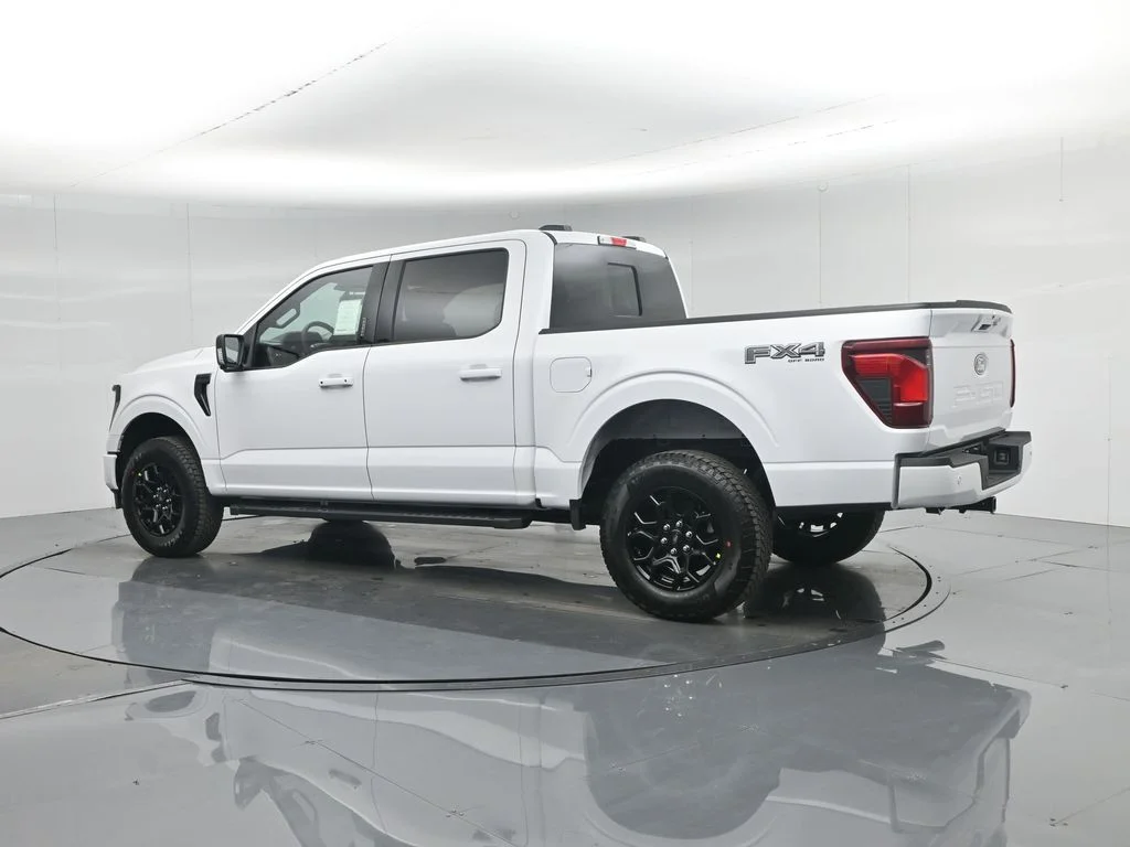 New 2026 Oxford White Ford XLT image 6
