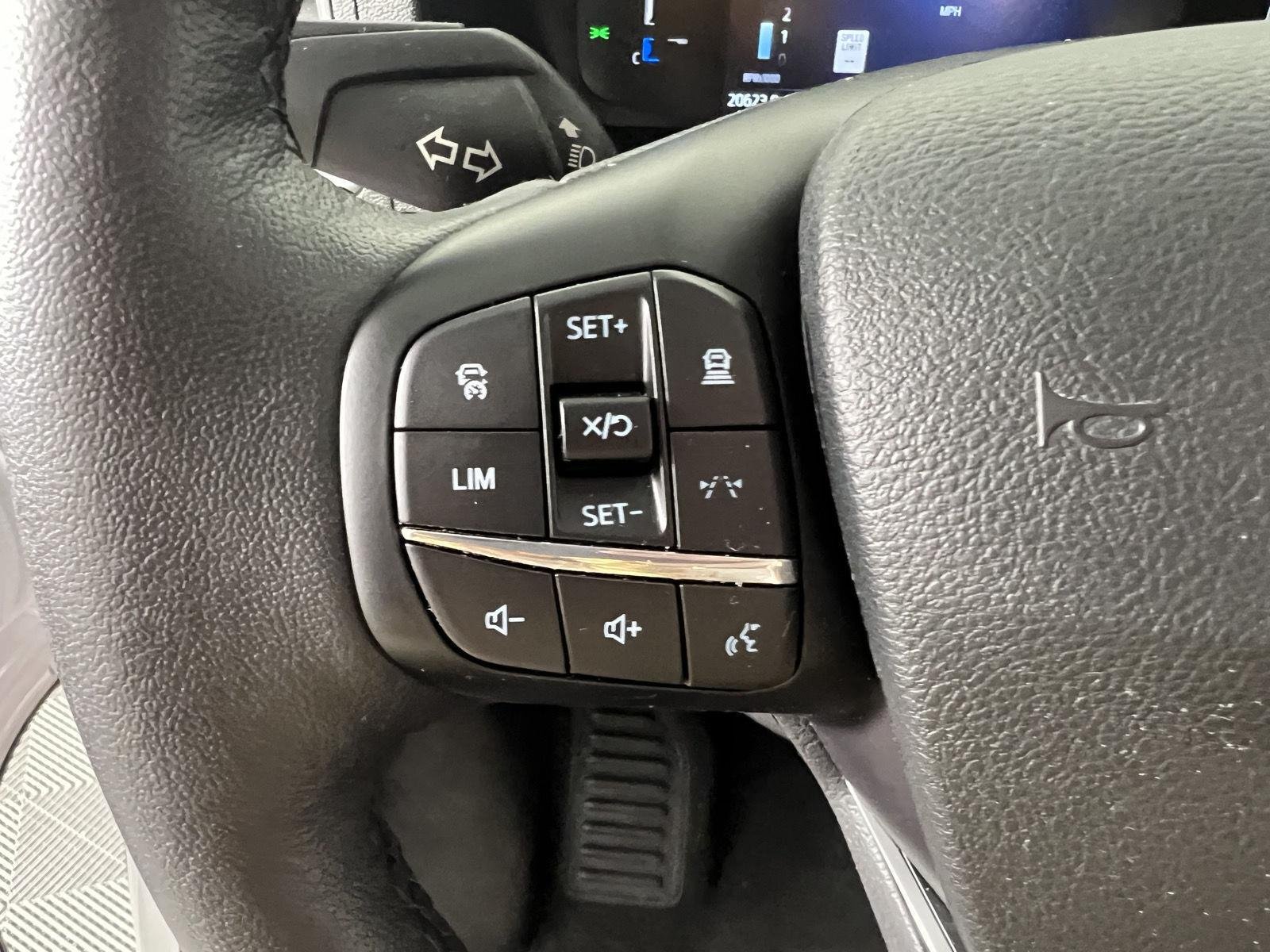 Used 2026 Oxford White Ford XLT image 14